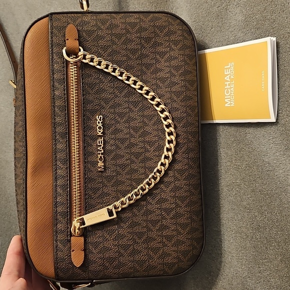 Michael Kors Brown and Tan Crossbody Bag with Gold Chain - Picture 5 of 7